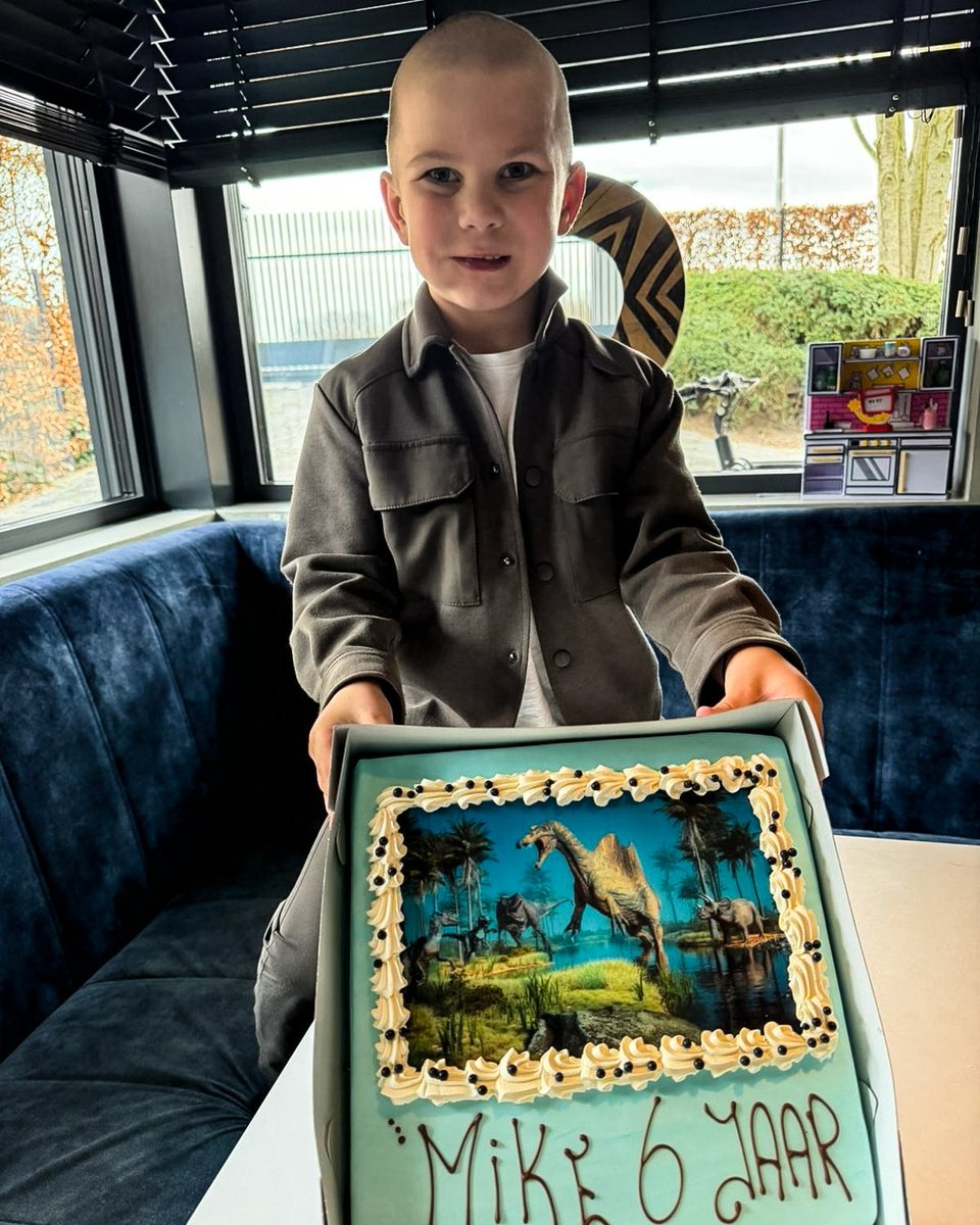 Michael Van Gerwen tweet media