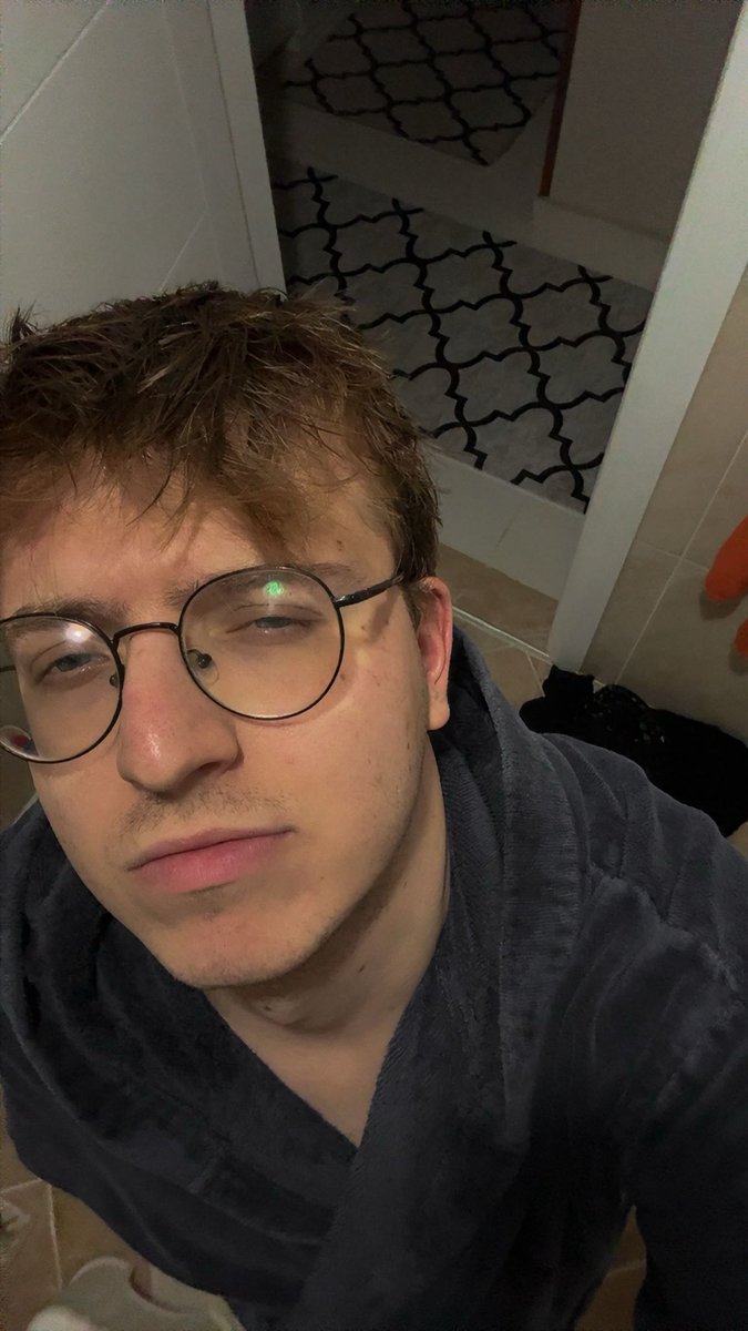 sarı taksi tweet media