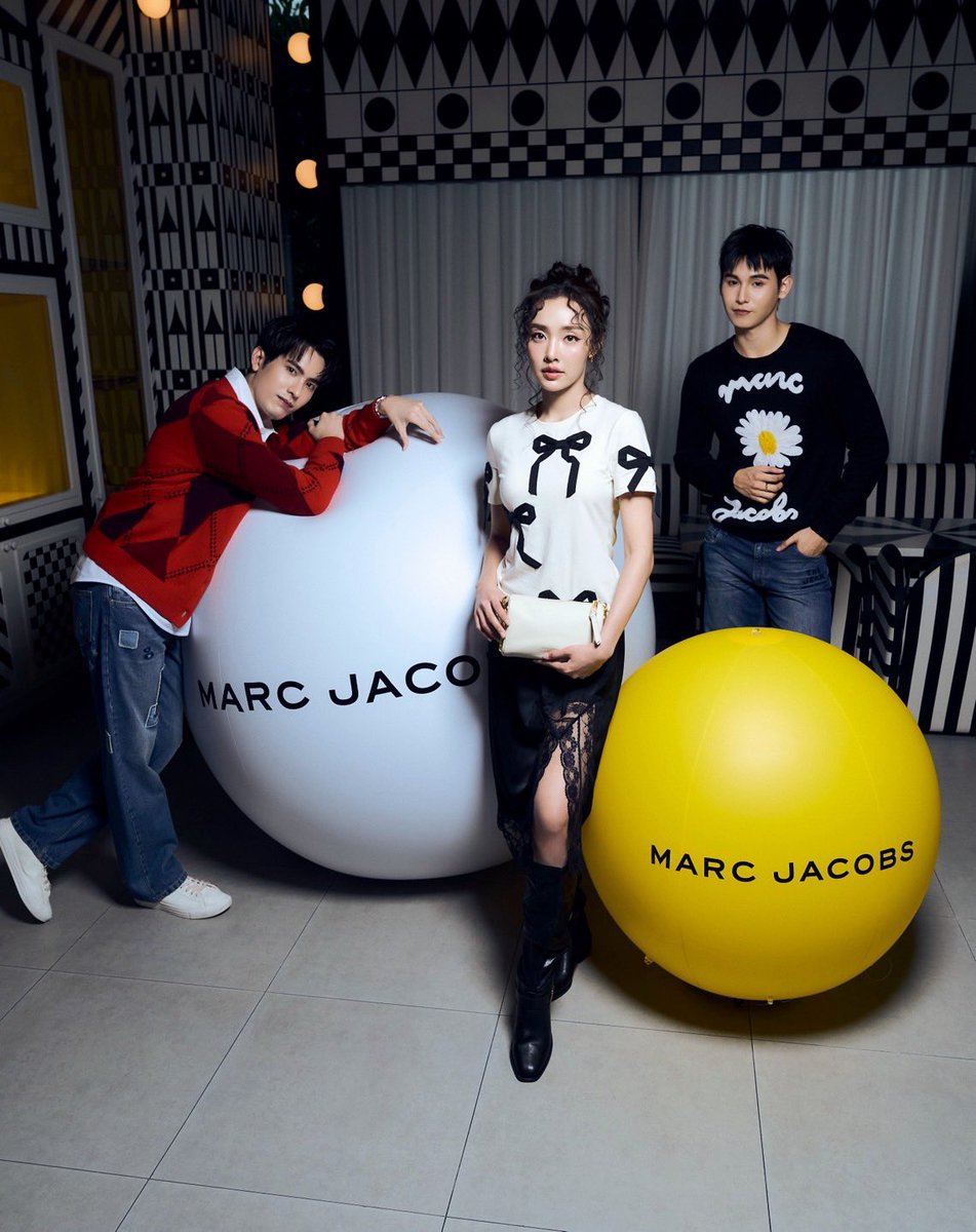 tb_entofficial's tweet photo. น้ําตาล พิจักขณา ในงาน Marc Jacobs เปิดตัวคอลเลกชัน Spring/Summer 2026 ภายใต้คอนเซปต์ "Make Your Marc"
#MarcJacobsTH #MarcJacobs
#p_namtarn #น้ำตาลพิจักขณา https://t.co/jjzpNKj14y