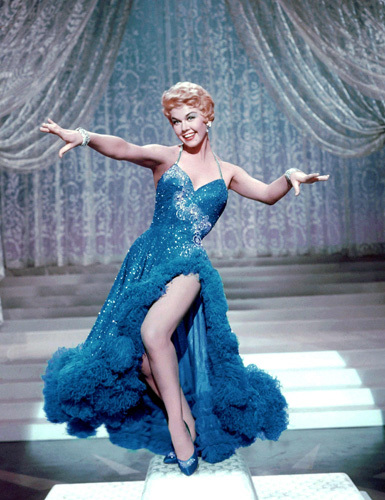 iShowTunes's tweet photo. ⭐️ TONIGHT, at 8 p.m. ET, @TCM Presents. . .
#DorisDay in #LoveMeOrLeaveMe (1953)
#TCMParty #TCMEssentials #MovieMusicals https://t.co/1pXrFwFmBF