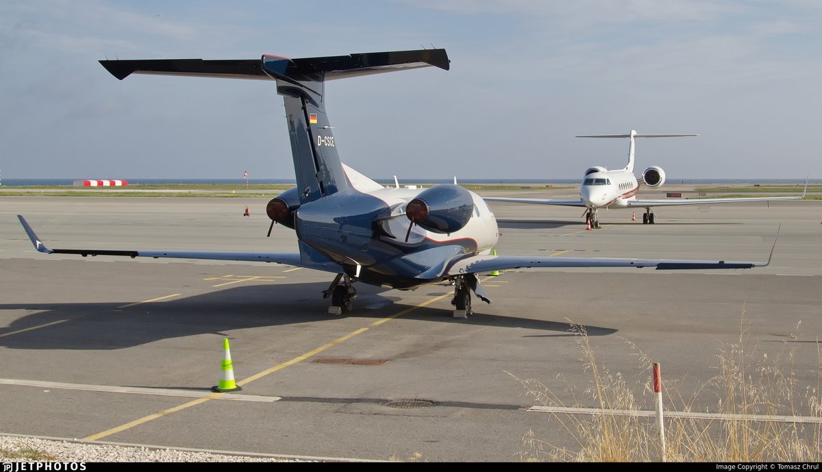 AboveEDXW's tweet image. #PVD471V: PAD Aviation Service (#Embraer Phenom 300 • D-CSCE) 
13.5 km out at 3725 ft - heading N with 434.6 km/h. 
jetphotos.com/photo/keyword/…
1000 • 10:50:46
#GWT #EDXW #adsb