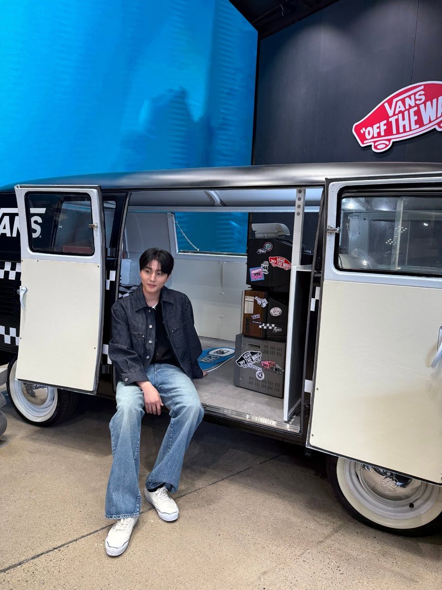 woodyꕤ Brian Kang tweet media