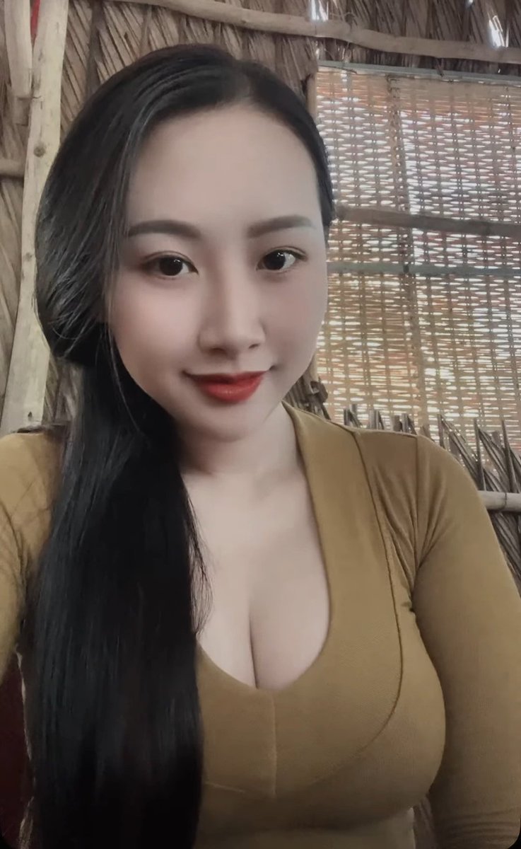 Thu Ngân tweet media