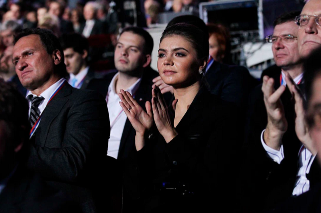 𝑬𝒗𝒆𝒍𝒚𝒏𝒆 𝑳 🇫🇷 🇺🇦 🇪🇺 tweet media