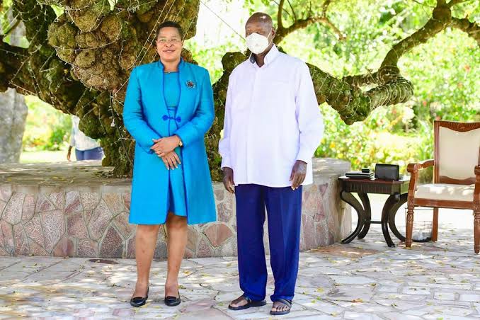 Acholi goddd tweet media