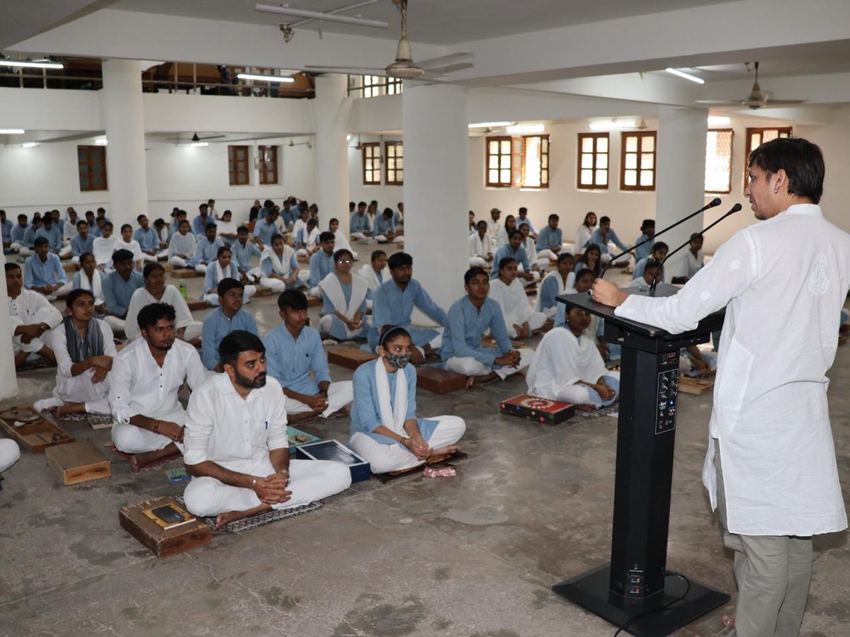 Gujarat Vidyapith गूजरात विद्यापीठ ગૂજરાત વિધાપીઠ tweet media