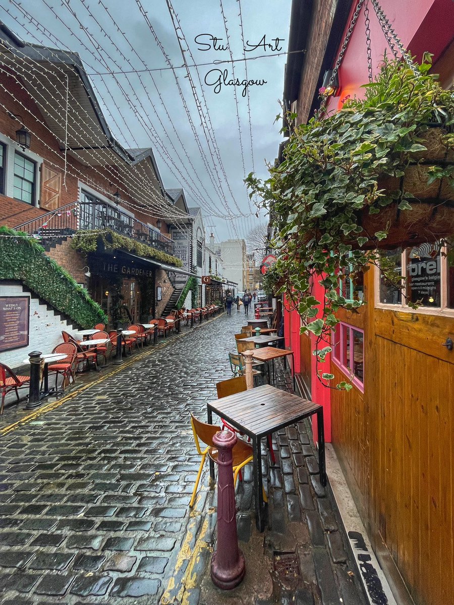 scotland_100's tweet image. Glasgow’s Famous Lanes 🏴󠁧󠁢󠁳󠁣󠁴󠁿✨

☔ Ashton Lane 

🌤️ Cresswell Lane 

🕰️ Dowanside Lane

👗 Starry Starry Night 

👔 Ruthven Lane

📸 @Stuarty_G 

#100Scotland #travel #adventures