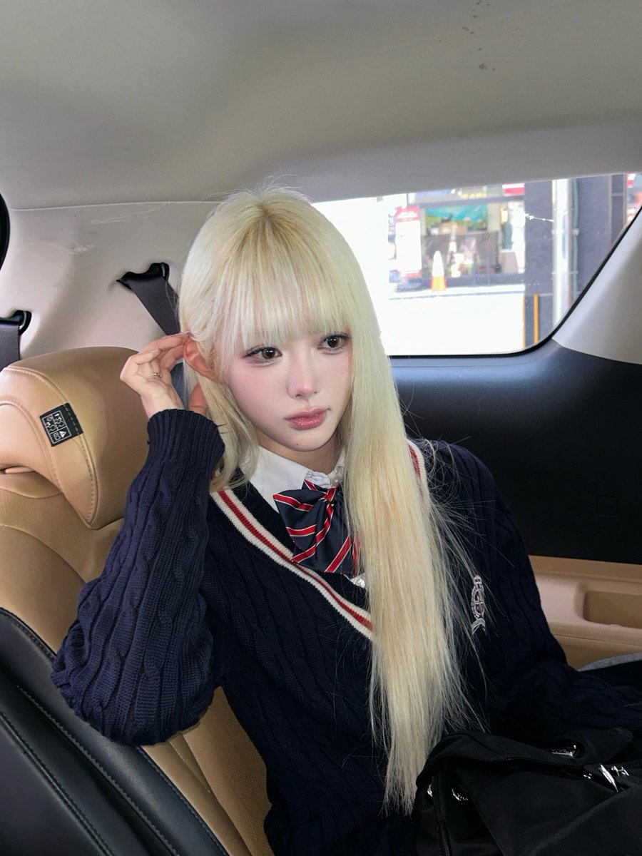 geeniusofficial's tweet photo. #예영이예영

선생님이 너 ��무실로 오래  

#지니어스 #Geenius
#예영 #Yeyoung #イェヨン https://t.co/5iK3z3tU4P