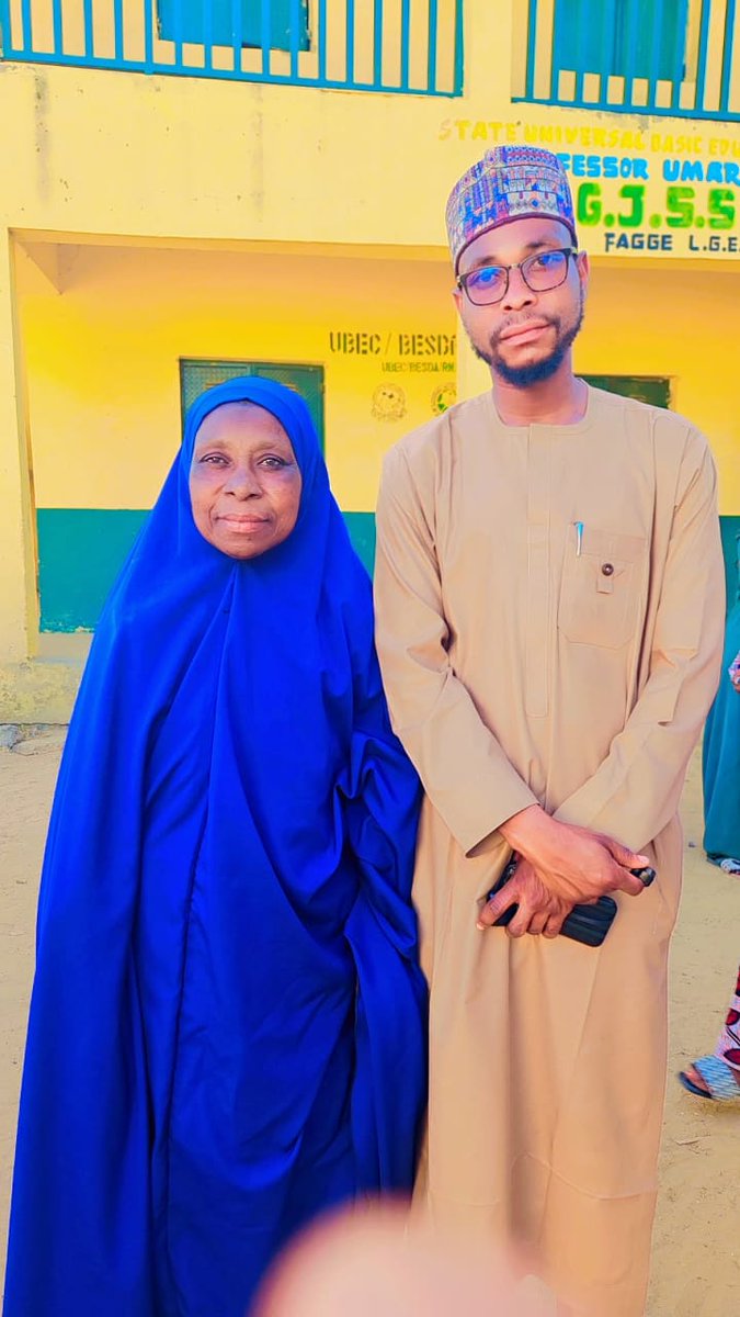 Nazifi_Maikano's tweet image. May The Jalla Wa Azza keep strengthening, enrich, and shower all his blessing to my family.

#family #familyOverEverything #LaFamilia