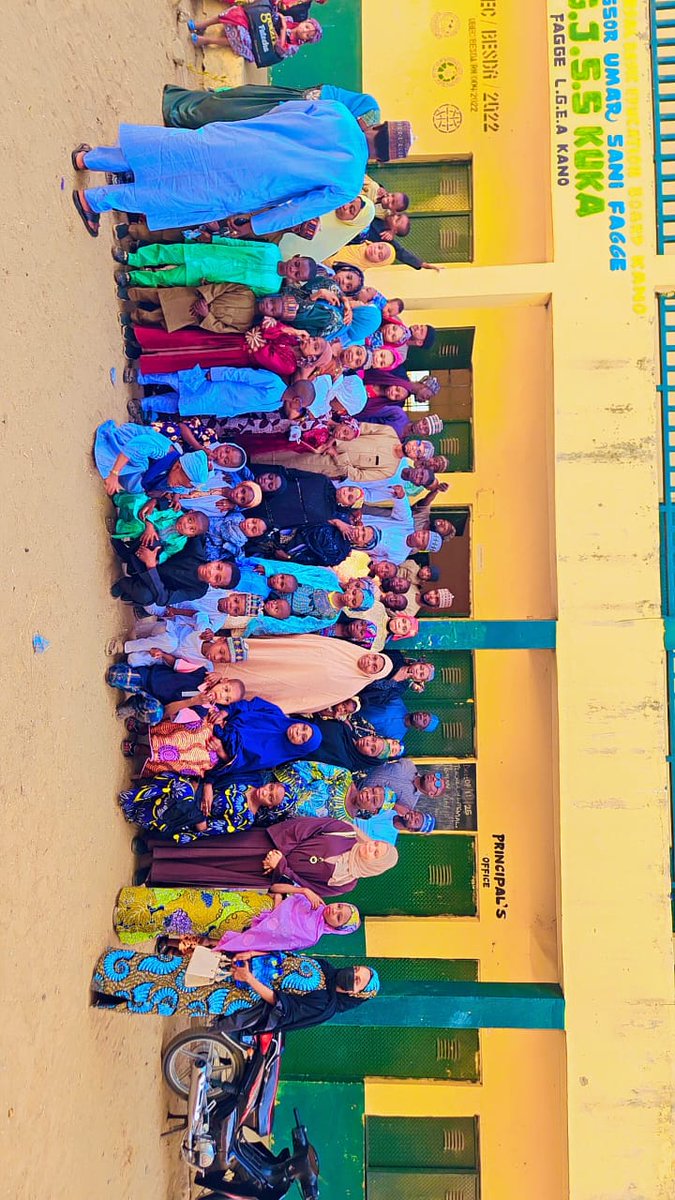 Nazifi_Maikano's tweet image. May The Jalla Wa Azza keep strengthening, enrich, and shower all his blessing to my family.

#family #familyOverEverything #LaFamilia