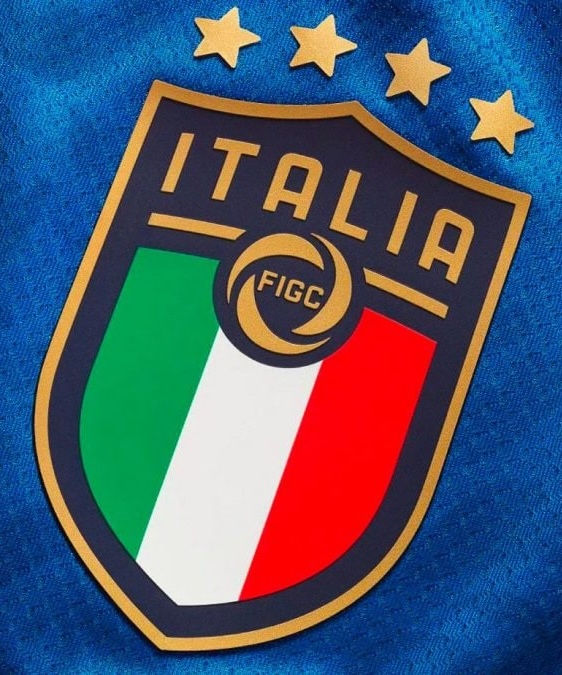 A differenza di tutti, io oggi voglio sinceramente complimentarmi con l'Italia calcistica che anche quest'anno ha deciso giustamente di boicottare i mondiali negli Stati Uniti. 
Grande prova di coraggio e coerenza, dopo il boicottaggio di quelli in Russia nel 2018 e in Qatar nel