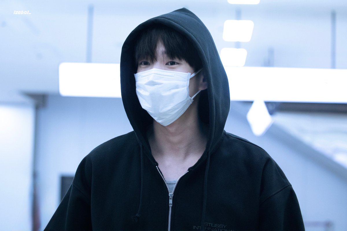이제 tweet media