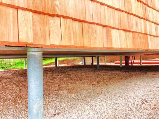 SteinkoglerStie's tweet image. Suchst du nach einem außergewöhnlichen Zuhause 🏡? Wie wäre es mit einem Vollholzhaus auf Stelzen und einer Fassade aus Schindeln? ✨🌳 Entdecke ThomaHolz100! 

#thomaholz100 #vollholzhaus #stelzen #schindeln #steinkogler #texing