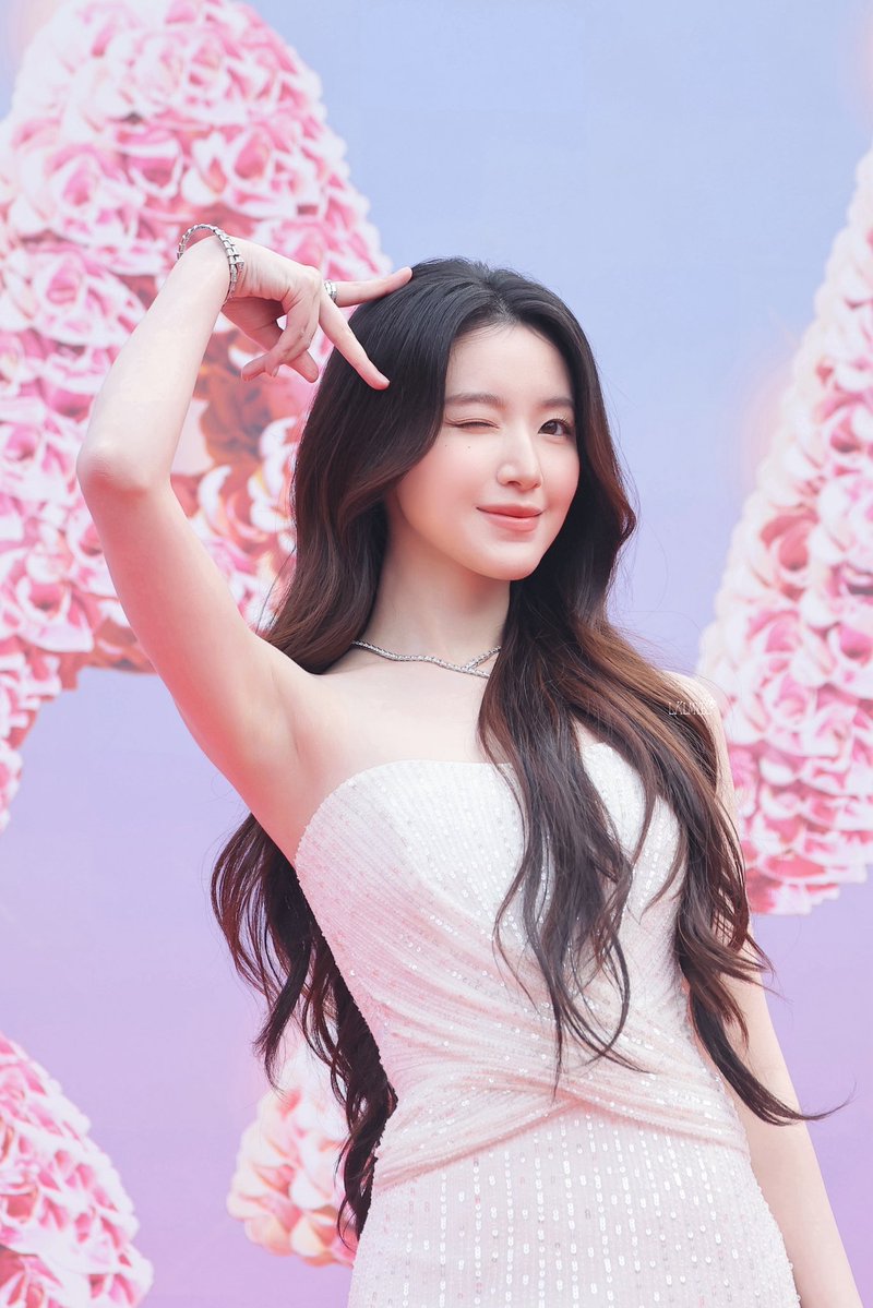 栗壳里面有板栗 tweet media