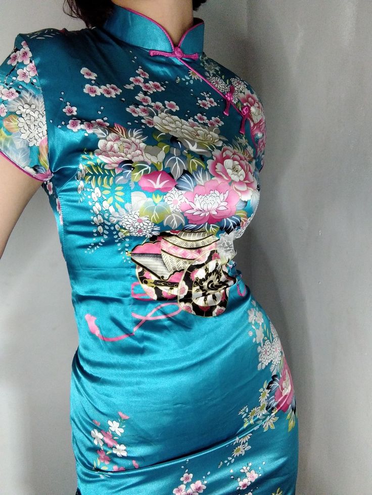 ARuinner's tweet photo. Cheongsam satin..
#Cheongsam #satinfetish #satin
#shinnysatin https://t.co/ye00vqww2M
