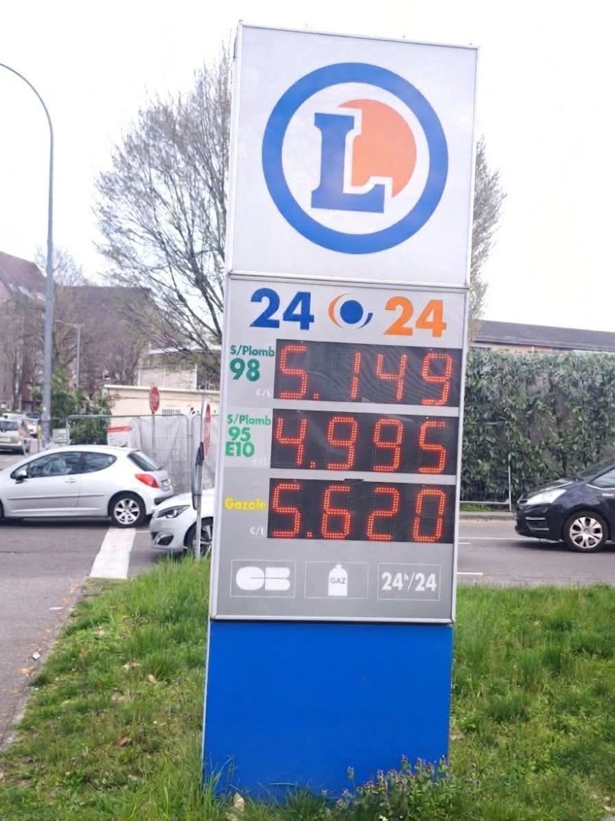 Sadique Arnaud Saison 2 ن ✝️🥕🥕🥕⚜️🇲🇧🇪⛪️🇷🇺 tweet media