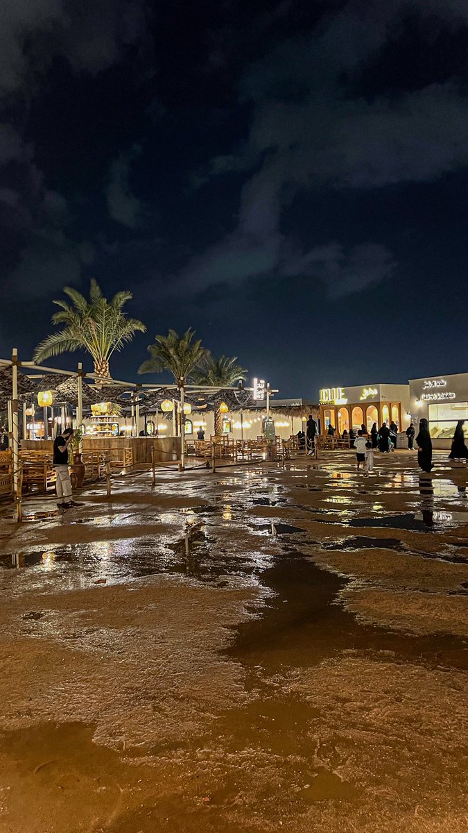 مسجد قباء مع المطر ، جمال لايوصف اخذ قلبي بشكل😔♥️♥️♥️♥️