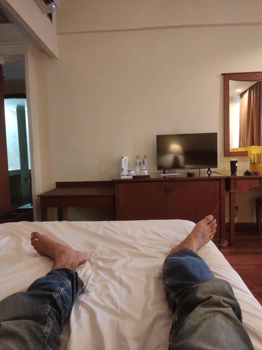 F2X_WithMe's tweet photo. Cuddle ? https://t.co/8lDCKvI7uo
