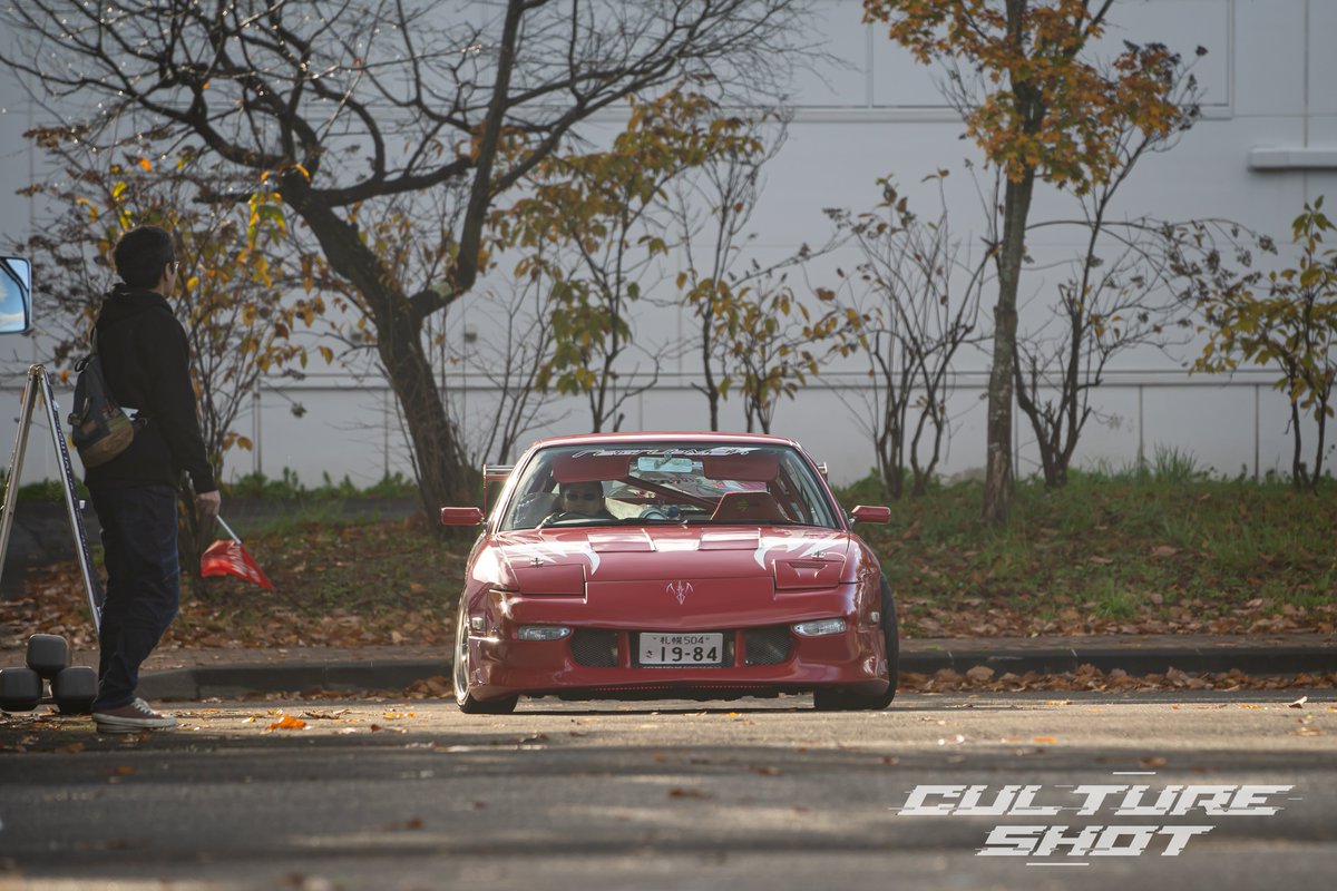 せるな tweet media