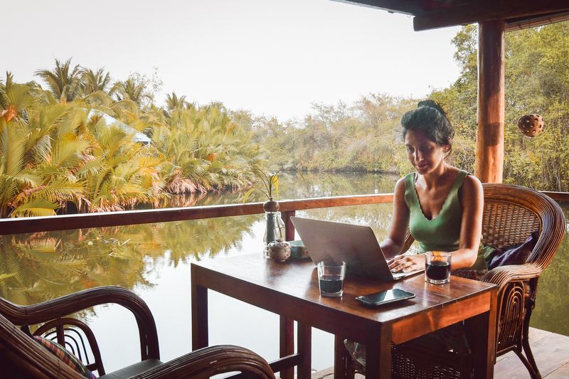 homebusinessmag's tweet image. Thinking about where to work remotely next? Southeast Asia is becoming a top choice for remote work. Read why it’s so popular:
buff.ly/Onri14K

#RemoteWork #DigitalNomad #Travel #WorkFromAnywhere #SoutheastAsia #TravelLife