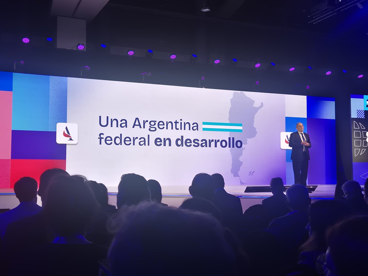 danielgriboff's tweet photo. Gran jornada en el #AmChamSummit 2026!! 🇦🇷
Es alentador ver señales positivas y una agenda cada vez más alineada con el desarrollo productivo, la competitividad y la integración al mundo. 
Un gusto ser parte de @AmChamArgentina  🚀 https://t.co/t0QDOnA29S