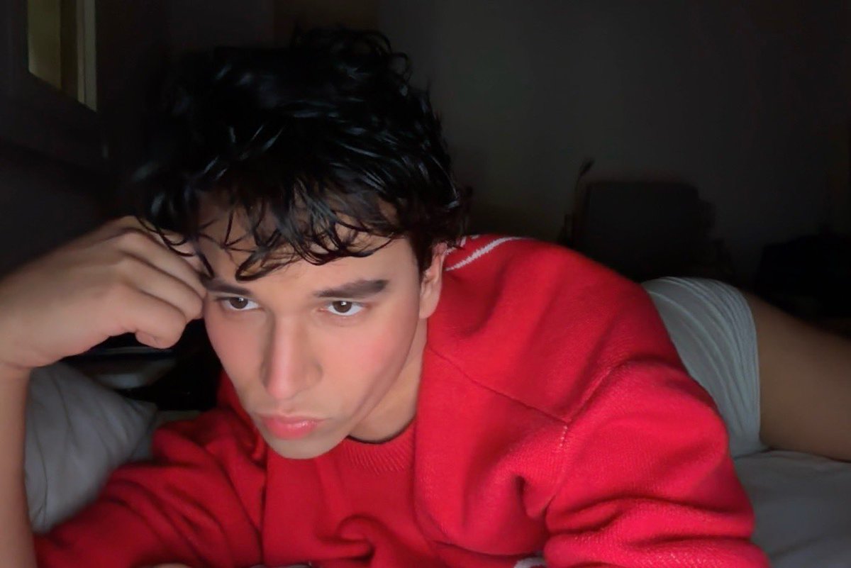 WOR$T FEEL IN THE WORLD tweet media