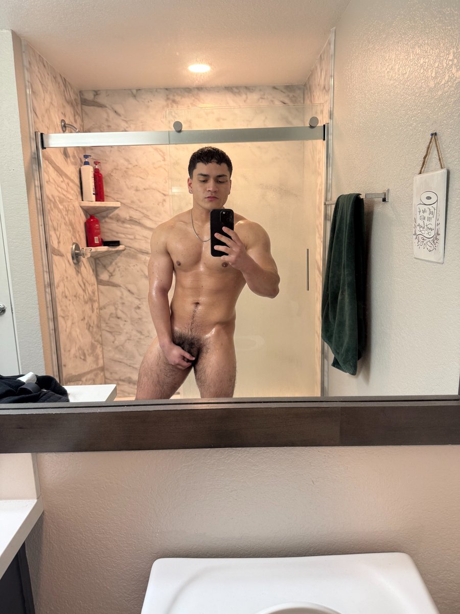 Nico_Shreds tweet media