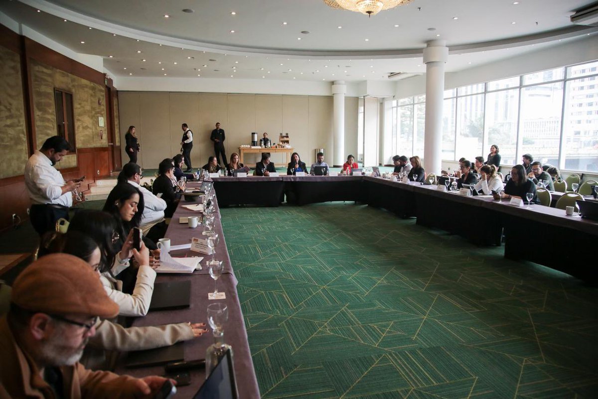 UPRAColombia's tweet image. 🧵#Agenda | El director de la #UPRA, @Juanpasandovalc, participó en la Sesión Extraordinaria No. 4 de la Comisión Nacional de Insumos Agropecuarios. 🇨🇴🌱

Este espacio articula a las entidades del sector para hacer seguimiento a la política de insumos, garantizar el