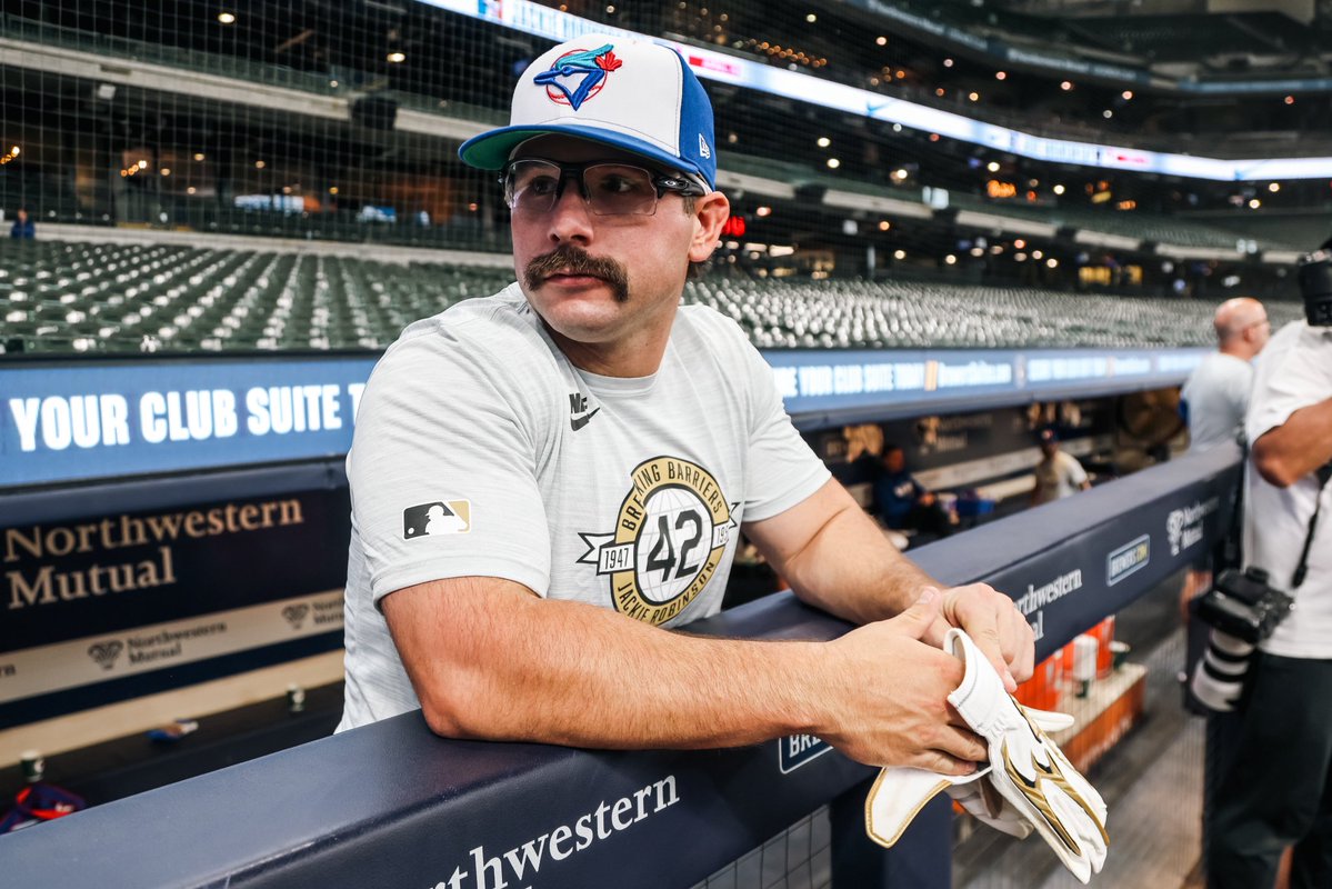 api (loves balls) tweet media