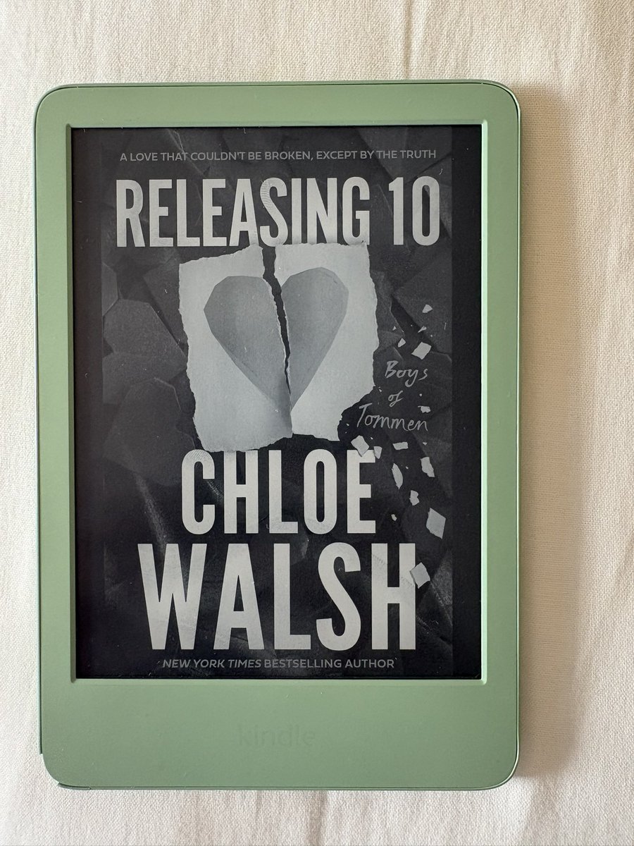 Izabelavig's tweet image. O MELHOR livro de bot!! Lizzie é minha protegida, Hugh é o meu homem e os dois são lindos juntos!! 😭🥺🥹❤️💔
#booklover #releasing10