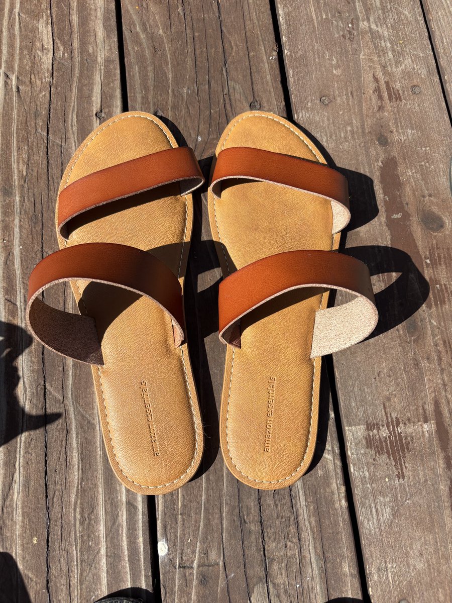 AmazonBarefootBabe tweet media