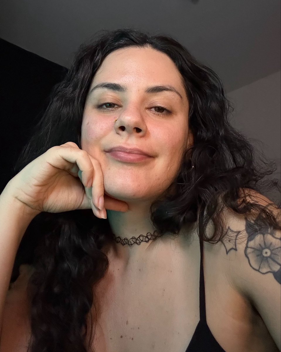 gostosa, chapada & consciente. tweet media