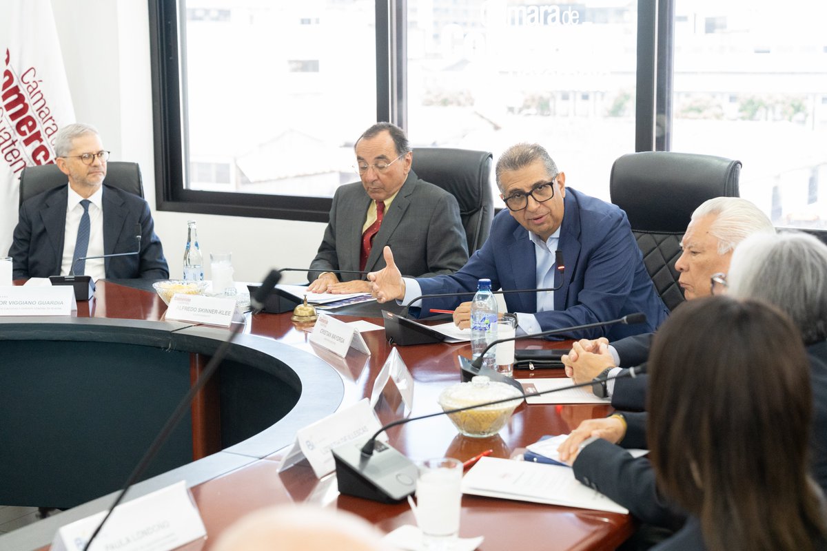 CamComercioGT's tweet image. Fortaleciendo la conexión regional. 🤝

Recibimos a @BiBankPanama en la Cámara de Comercio de Guatemala para compartir oportunidades de inversión y visión financiera para el sector empresarial.

Espacios que generan valor y desarrollo. 🇬🇹

#ComercioGT #Networking #Inversión #CCG