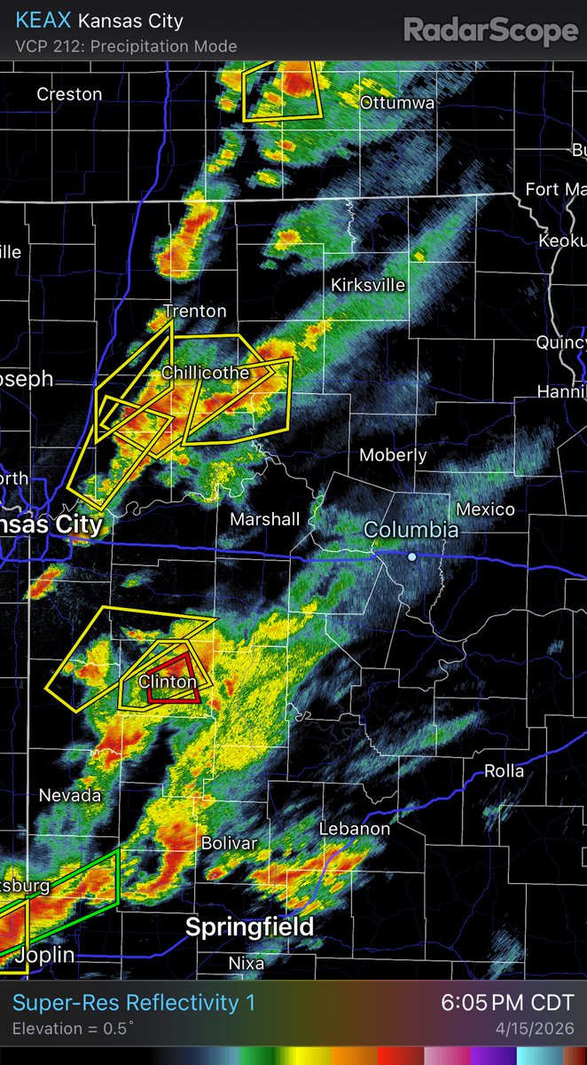KOMUMatt's tweet image. 6PM Radar: Two clusters of storms to watch right now. The northern cluster is a little more messy, but still capable of strong winds and large hail. The southern storms are a bit more organized, all forms of severe weather possible. Both clusters of storms are moving NE. #MidMoWx