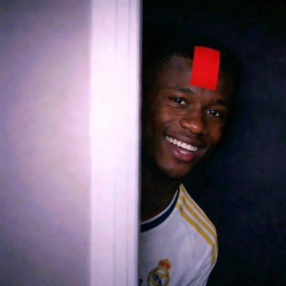 Samy | 50 tweet media