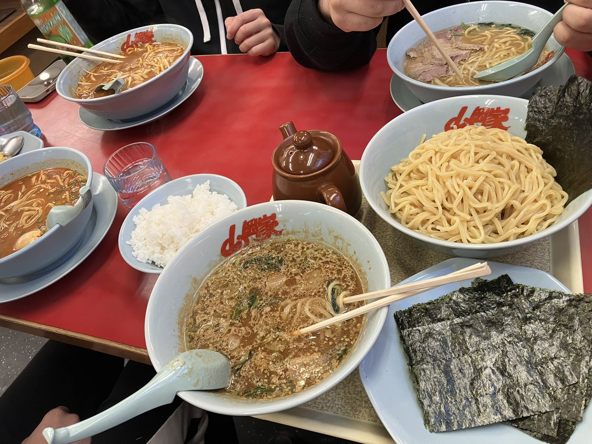 昨日は後輩を連れて山岡家に行くなどした。
(沢山愚痴を聞いたよ)