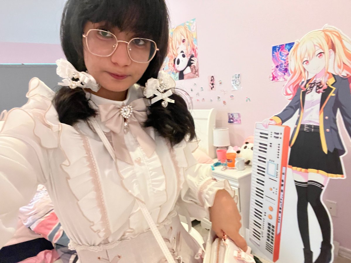 ✿ · Amari #gatytwt tweet media