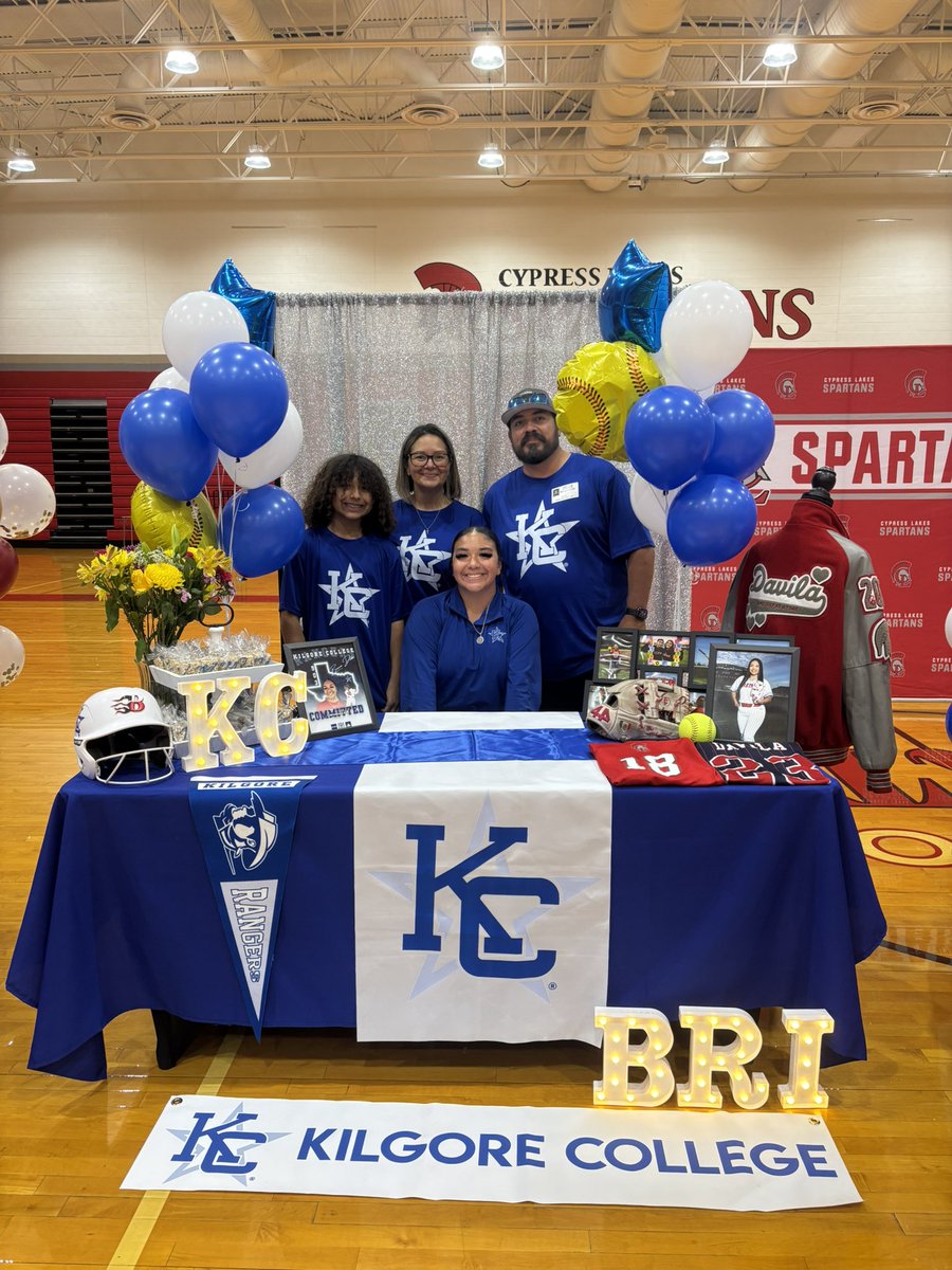 Cy Lakes Softball tweet media