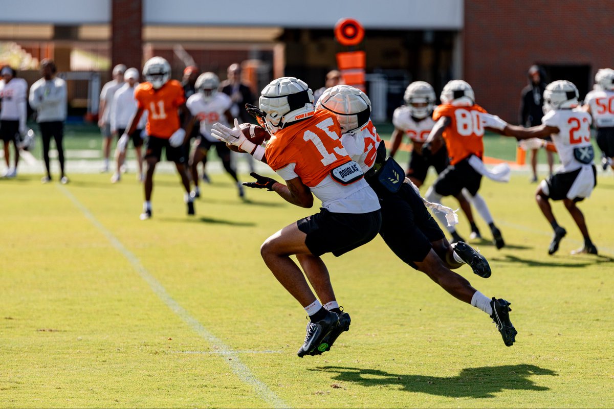 foreman_kobi's tweet photo. Workin! 🧡 https://t.co/CbJEu6IKdX