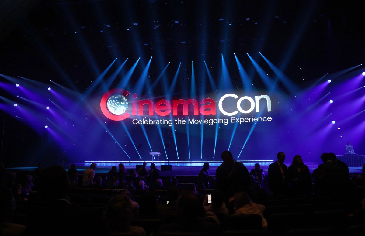 VidaoPantalla's tweet image. ¡Parece que hoy se nos adelantan las horas en vez de atrasar!

¡Comienza la conferencia de #UniversalPictures, #FocusFeatures y #Dreamworks en la #Cinemacon #Cinemacon2026!

¡En este hilo podéis encontrar todas las novedades!