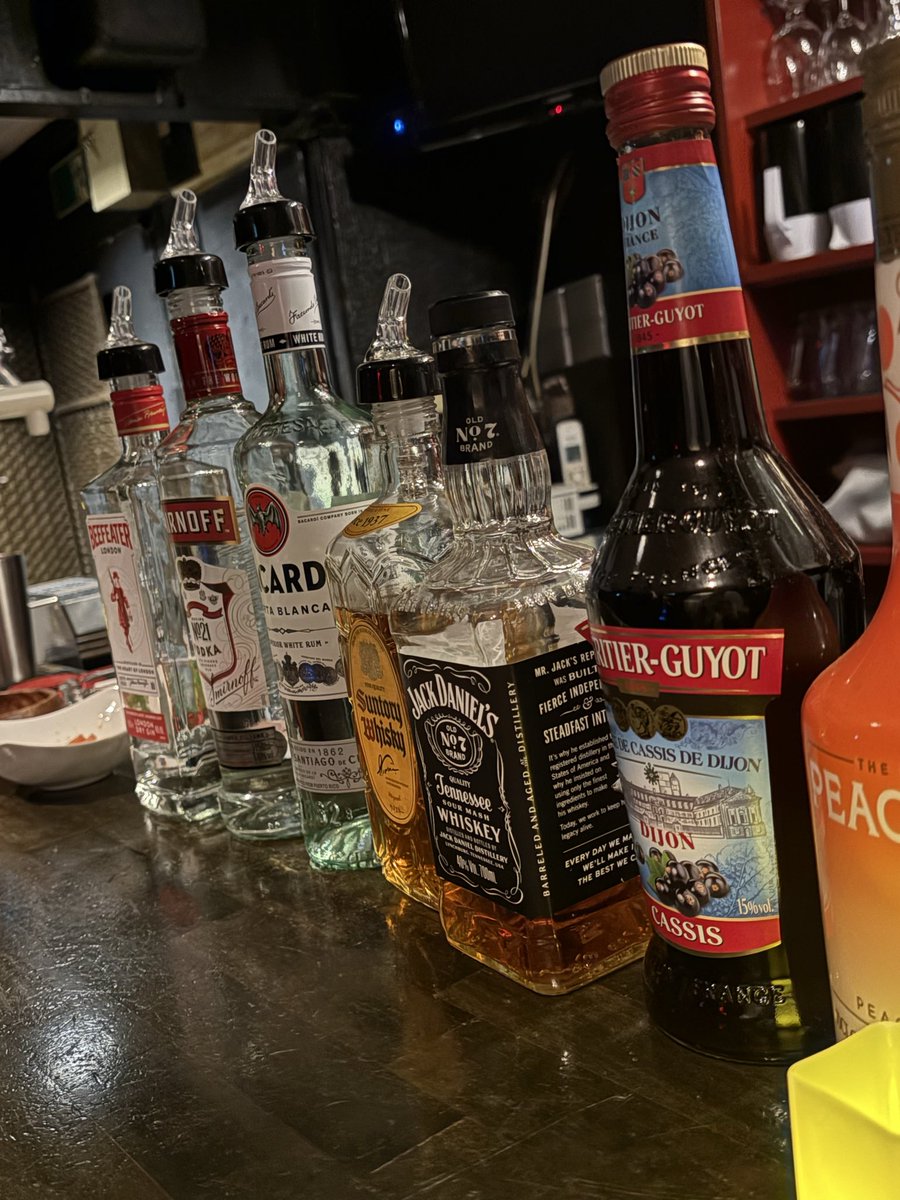 neri_shimo's tweet image. 明日金曜、赤羽で踊ろう。

North Tokyo Night
House &amp;amp; Disco Music Night

04.17 FRI 19:00〜LATE
赤羽 Music &amp;amp; Bar ENAB
1,500円（1D付）

DJ: Neri / yuy4 / Stev3NN / hitomi
VJ: Asterix!  SJ: Ai / Suzy

maps.app.goo.gl/B1pk8KmvHpmjc1…

#赤羽 #HouseMusic #DiscoMusic