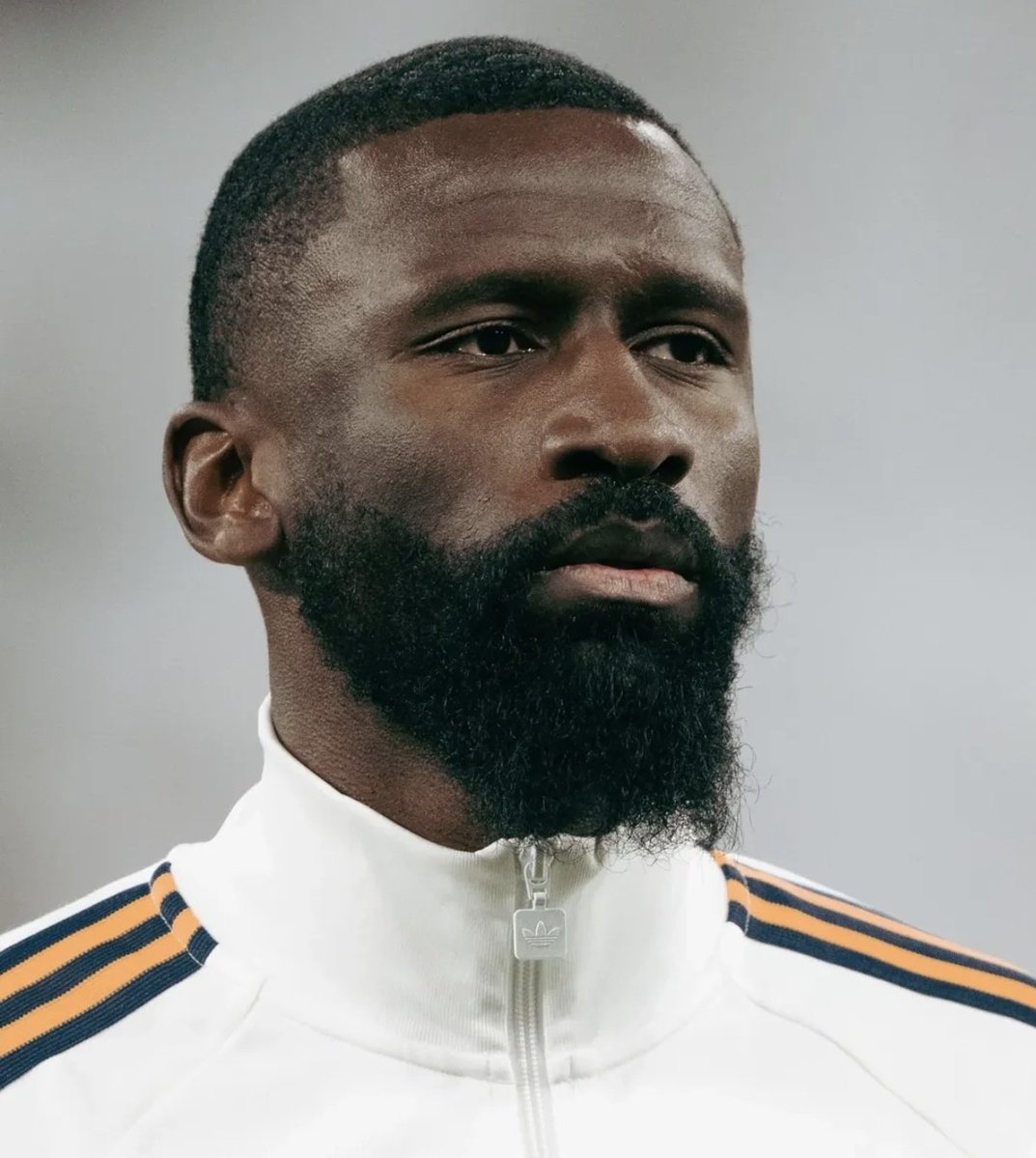 Insider Real tweet media