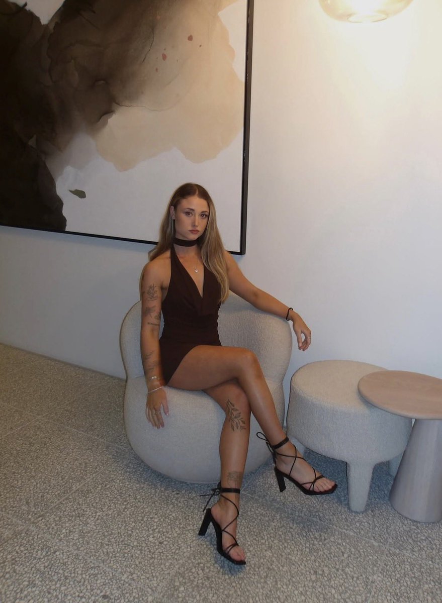 sofia tweet media