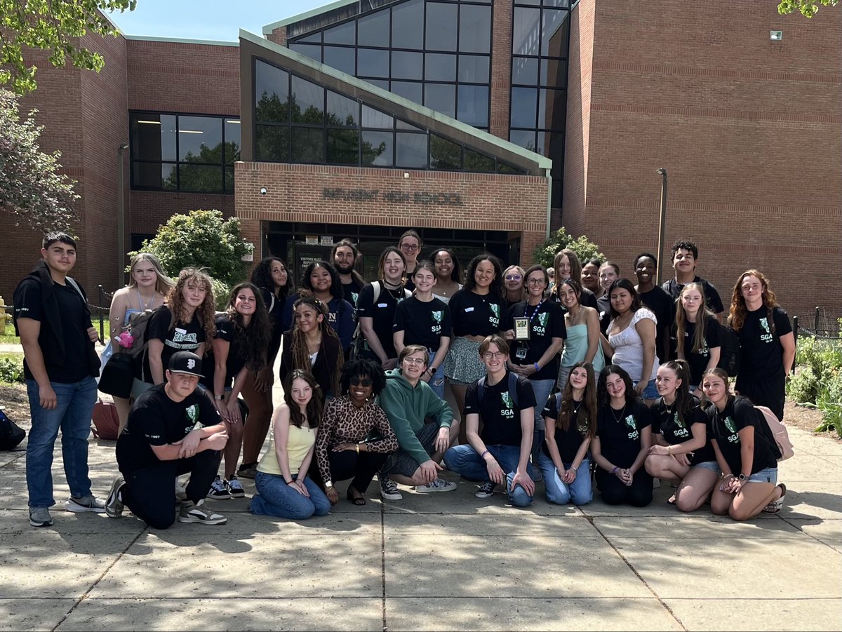 PHS SGA received the outstanding High School Student Government of Calvert County award today at the final CASC meeting of the year. Congrats to these hard working and dedicated student leaders!💚🖤🐾