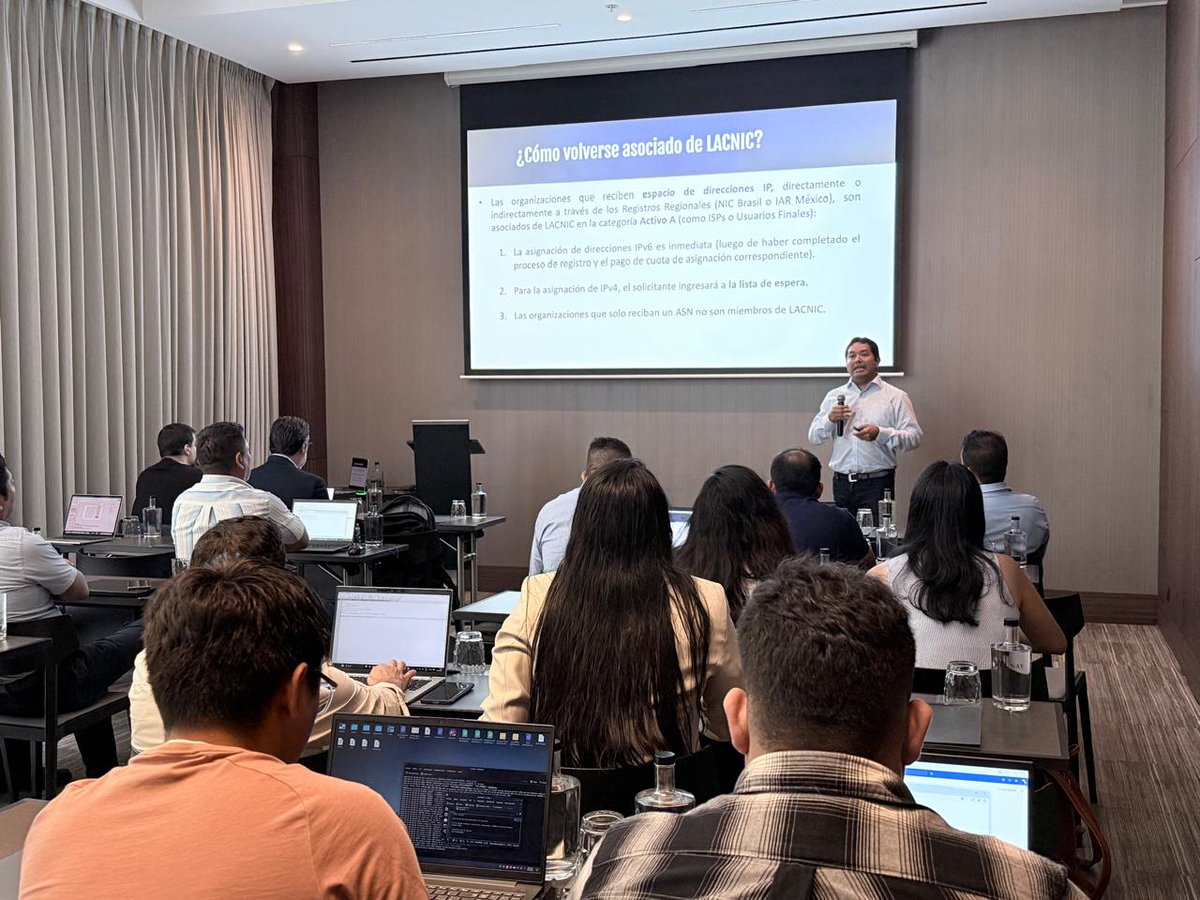 ICANN en español tweet media