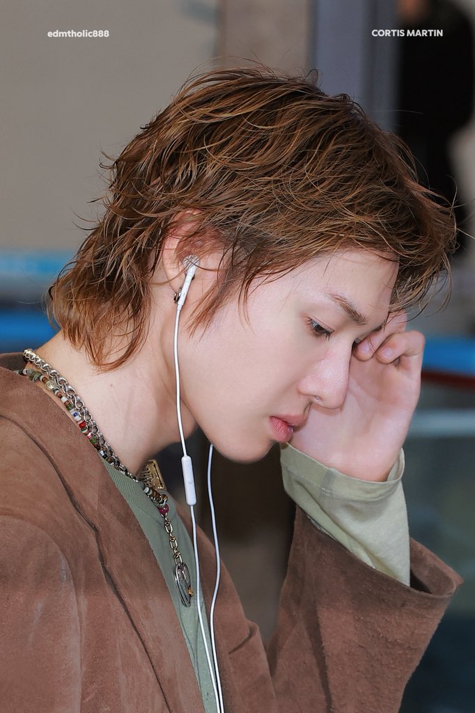 edmtholic888 tweet media