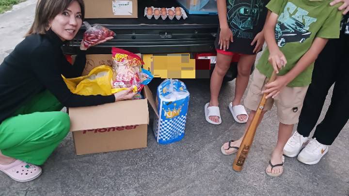 個別相談、5世帯へ宅食支援🍙
それぞれ抱えている課題は本当に様々で、濃い1日となりました。
家族構成も違えば、状況や悩みも一つひとつ違う。
丁寧にヒアリングを重ねながら、優先順位を見極め、少しでも前へ進めるよう伴走支援。
朝が早いと仕事もはかどり、現場にも足を運べる。今日も一歩ずつ👍