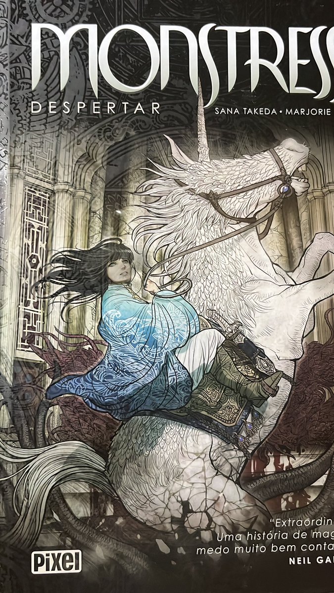 eduardoschettin's tweet image. Presente da esposa. Achado em um sebo perto da escola do meu filho. Tenho grandes espectativas. Monstress: Despertar. Editora Pixel #hq #comics