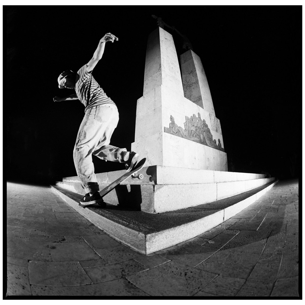 RafaelGonzalez's tweet photo. J Watts, Backside Noseblunt.
Hasselblad 503cx 🎞️ https://t.co/nQ26dES2JF