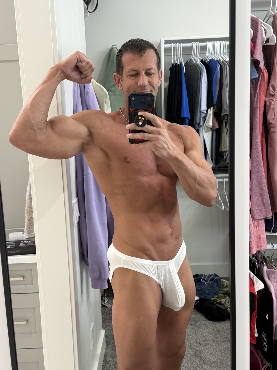 Shiznizy tweet media